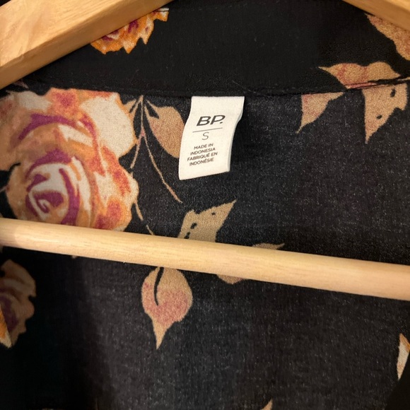 BP Floral Women's Top S GUC - Picture 3 of 7